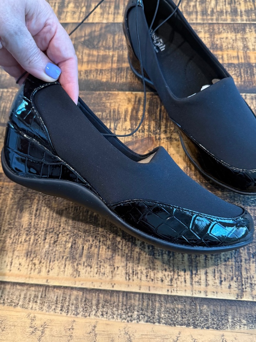 Eat Fifth Women's Size 8 Medium Memory Foam Black Elander (slip on wedge shoe)